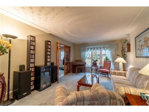 18 Huntingdale Drive, Kitchener, ON - Indoor Photo Showing Living Room