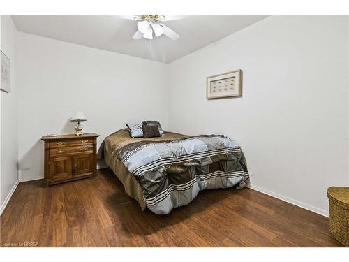 21 Head Street, Turkey Point, ON - Indoor Photo Showing Bedroom