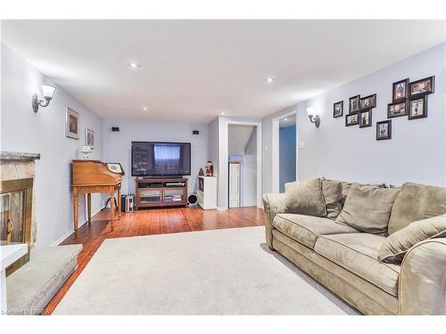 48 Abbington Drive, Hamilton, ON - Indoor Photo Showing Living Room