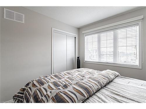 54 Munro Circle, Brantford, ON - Indoor Photo Showing Bedroom