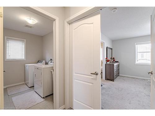 54 Munro Circle, Brantford, ON - Indoor Photo Showing Laundry Room