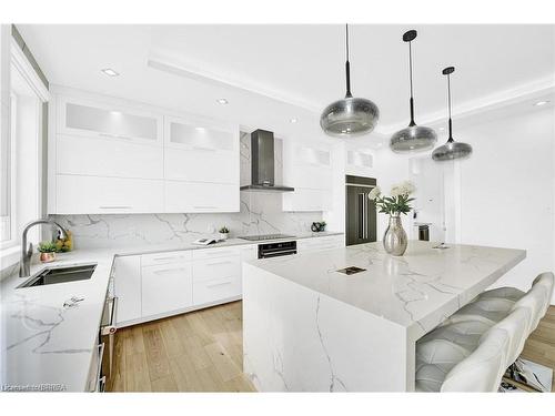 73 Grandville Circle, Paris, ON - Indoor Photo Showing Kitchen With Upgraded Kitchen