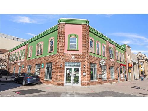 16-18 Market Street, Brantford, ON 