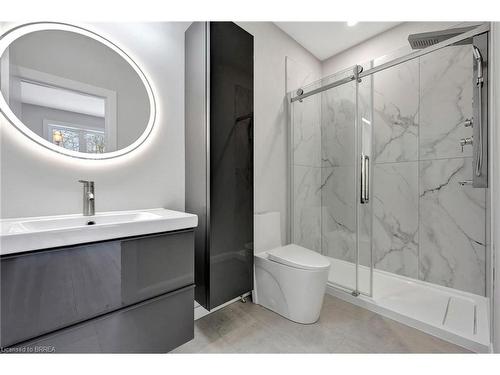 20-5 John Pound Road, Tillsonburg, ON - Indoor Photo Showing Bathroom