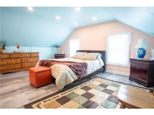266 Thirteenth Concession Road, Scotland, ON - Indoor Photo Showing Bedroom