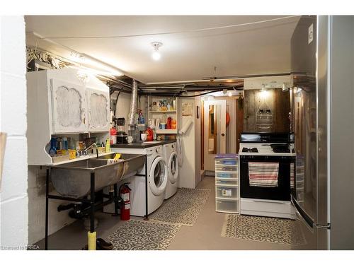5 Charles Street, Simcoe, ON - Indoor Photo Showing Laundry Room