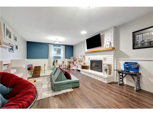 130 Hillside Avenue, Paris, ON - Indoor Photo Showing Living Room With Fireplace