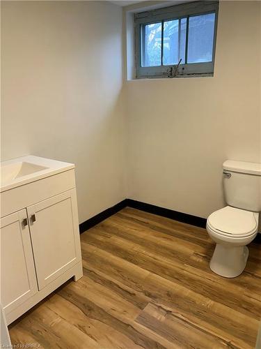 371 West Street, Brantford, ON - Indoor Photo Showing Bathroom