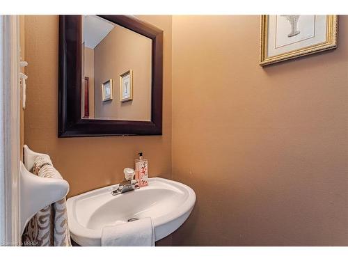 45 Townmansion Drive, Hamilton, ON - Indoor Photo Showing Bathroom
