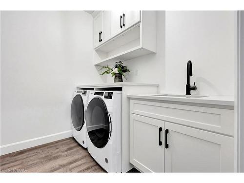 27 Herb Street, Norwich, ON - Indoor Photo Showing Laundry Room