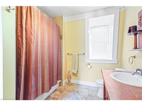 6 Ada Avenue, Brantford, ON - Indoor Photo Showing Bathroom