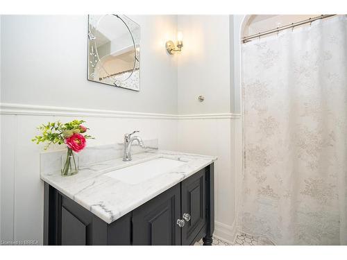 443 Bishopsgate Road, Burford, ON - Indoor Photo Showing Bathroom