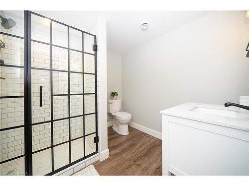 443 Bishopsgate Road, Burford, ON - Indoor Photo Showing Bathroom