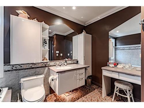 16 Camrose Drive, Brantford, ON - Indoor Photo Showing Bathroom