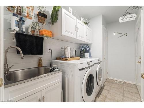 43-35 Stratford Terrace, Brantford, ON - Indoor Photo Showing Laundry Room