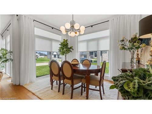 42 Aspen Circle, Thorndale, ON - Indoor Photo Showing Dining Room
