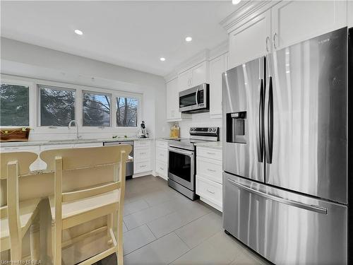 205 Dufferin Avenue, Brantford, ON - Indoor Photo Showing Kitchen