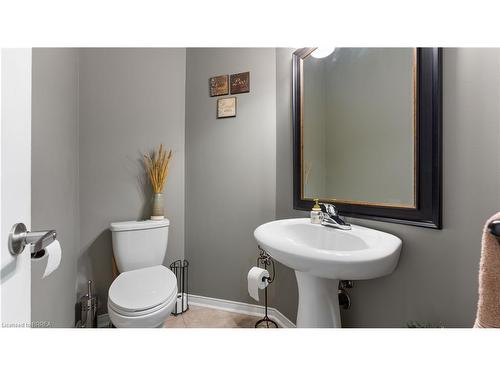 57 Hunter Way, Brantford, ON - Indoor Photo Showing Bathroom