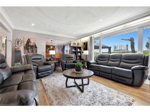 205600 Ninth Road, Otterville, ON - Indoor Photo Showing Living Room