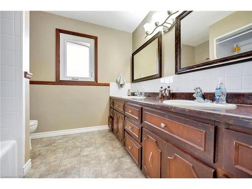 205600 Ninth Road, Otterville, ON - Indoor Photo Showing Bathroom