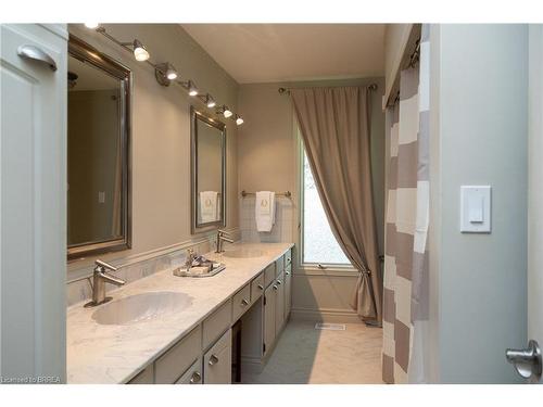 42 Brant Mill Road, Oakland, ON - Indoor Photo Showing Bathroom