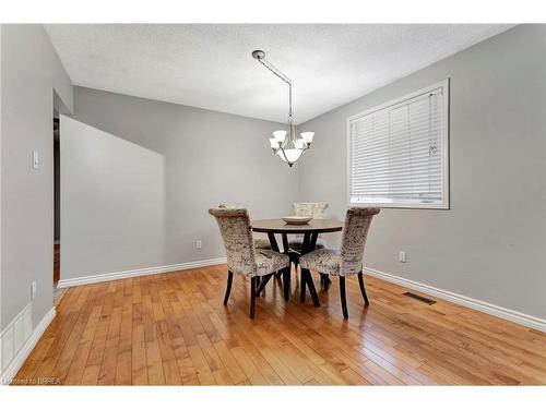 30 Featherwood Crescent, Stoney Creek, ON - Indoor Photo Showing Dining Room