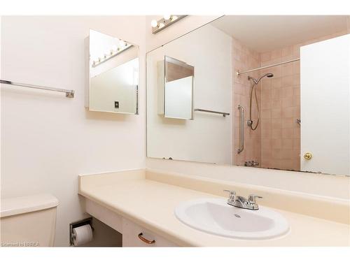 5-41 Laguna Parkway, Ramara, ON - Indoor Photo Showing Bathroom