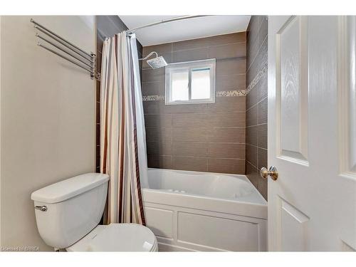 25 Sky Acres Drive, Brantford, ON - Indoor Photo Showing Bathroom