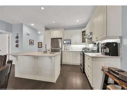 17-60 Dufferin Avenue, Brantford, ON - Indoor Photo Showing Kitchen With Upgraded Kitchen