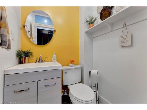 60 William Street, Paris, ON - Indoor Photo Showing Bathroom