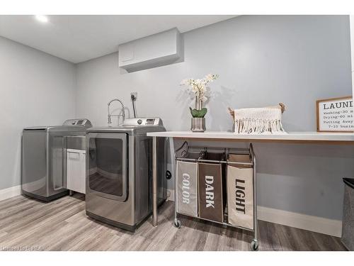 231 Parkside Drive, Waterdown, ON - Indoor Photo Showing Laundry Room