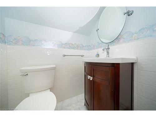 3628 Concession Drive, Glencoe, ON - Indoor Photo Showing Bathroom