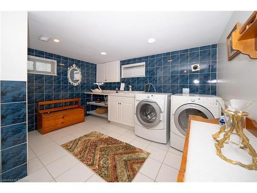 3628 Concession Drive, Glencoe, ON - Indoor Photo Showing Laundry Room