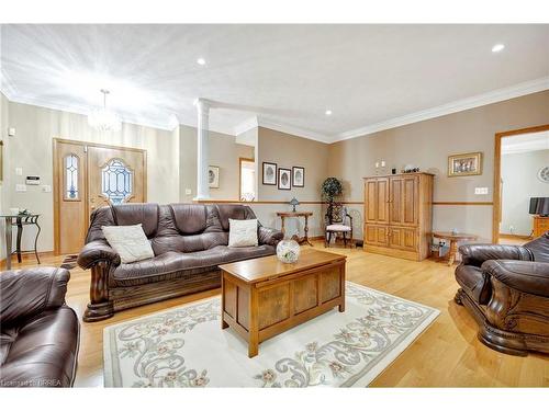 6 Werret Avenue, Simcoe, ON - Indoor Photo Showing Living Room