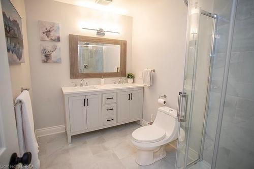 23 Angle Street, Simcoe, ON - Indoor Photo Showing Bathroom