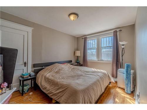 204 Marlborough Street, Brantford, ON - Indoor Photo Showing Bedroom