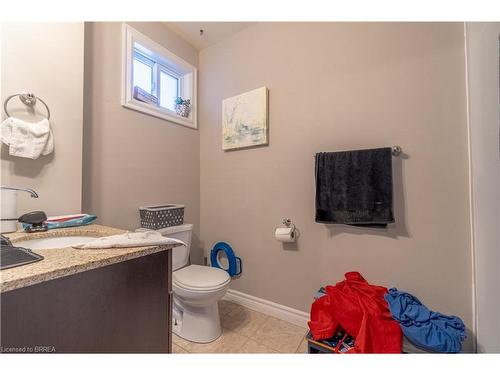 204 Marlborough Street, Brantford, ON - Indoor Photo Showing Bathroom