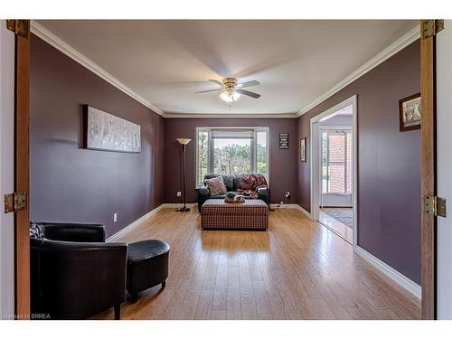 7075 Sexton Road, Arkona, ON - Indoor Photo Showing Living Room