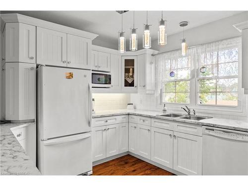 308-24 Ontario Street, Bracebridge, ON - Indoor Photo Showing Kitchen With Double Sink