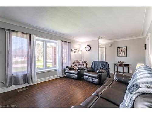 46 James Street, Burford, ON - Indoor Photo Showing Living Room