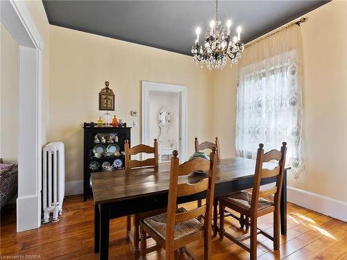 10 Banfield Street, Paris, ON - Indoor Photo Showing Dining Room