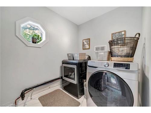 109 St Paul Avenue, Brantford, ON - Indoor Photo Showing Laundry Room
