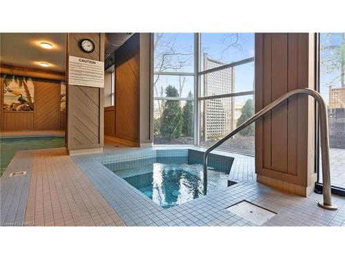 907-600 Talbot Street, London, ON - Indoor Photo Showing Other Room With In Ground Pool