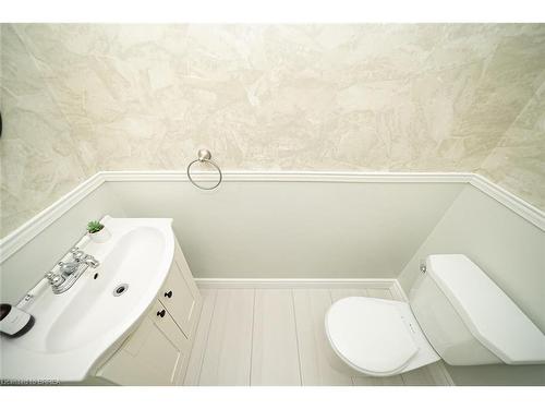 A-656 Grey Street, Brantford, ON - Indoor Photo Showing Bathroom