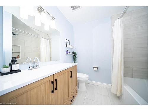 A-656 Grey Street, Brantford, ON - Indoor Photo Showing Bathroom