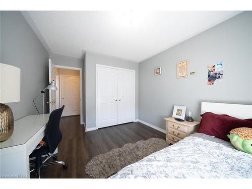 3351 Moses Way, Burlington, ON - Indoor Photo Showing Bedroom