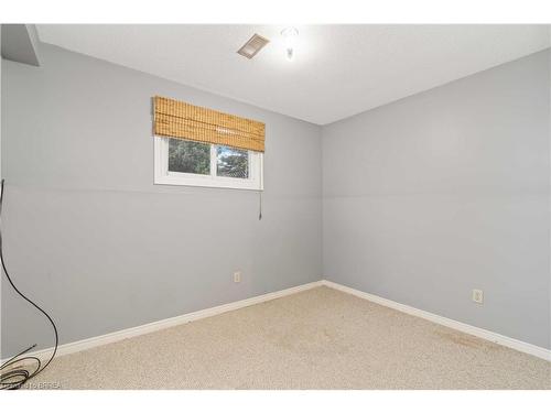 52 Gurnett Drive, Hamilton, ON - Indoor Photo Showing Other Room