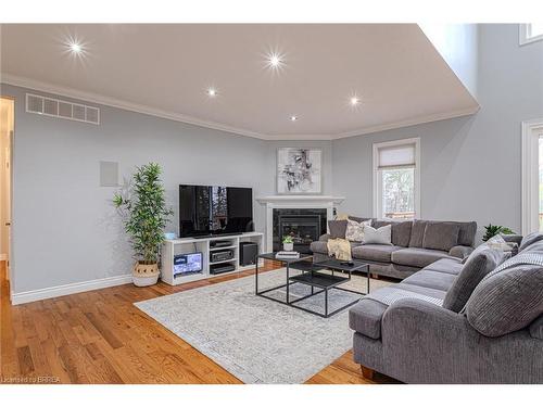46 Oxbow Road, Brantford, ON - Indoor Photo Showing Living Room With Fireplace