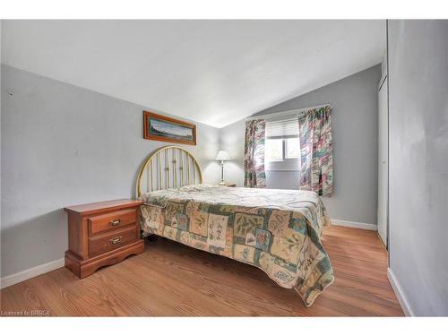 412 Maple Avenue S, Burford, ON - Indoor Photo Showing Bedroom