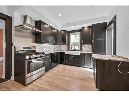 8 Palmerston Avenue, Brantford, ON - Indoor Photo Showing Kitchen With Upgraded Kitchen